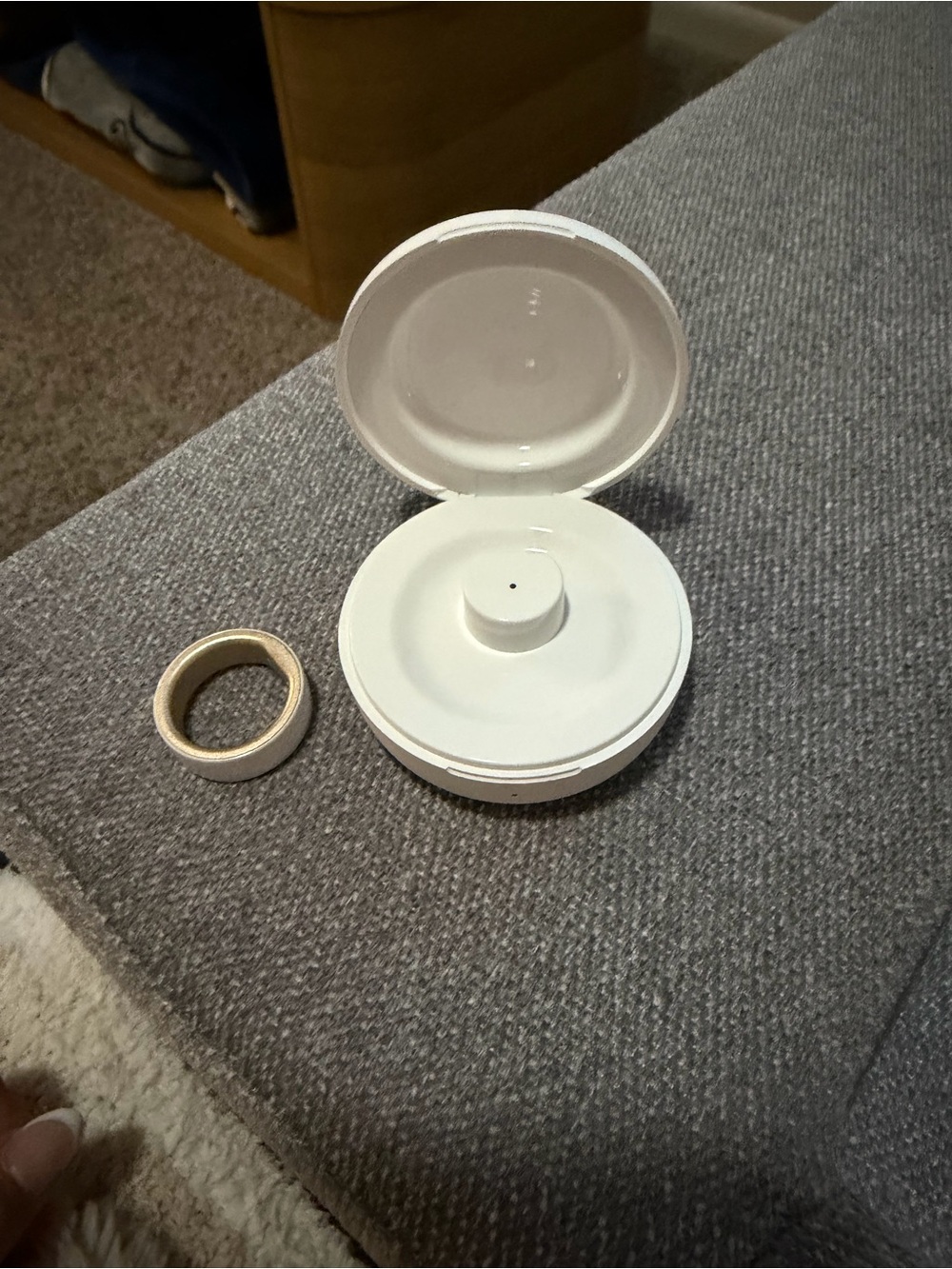 Femometer Gen 2 Smart Health Tracking Ring - Picture 4 of 5